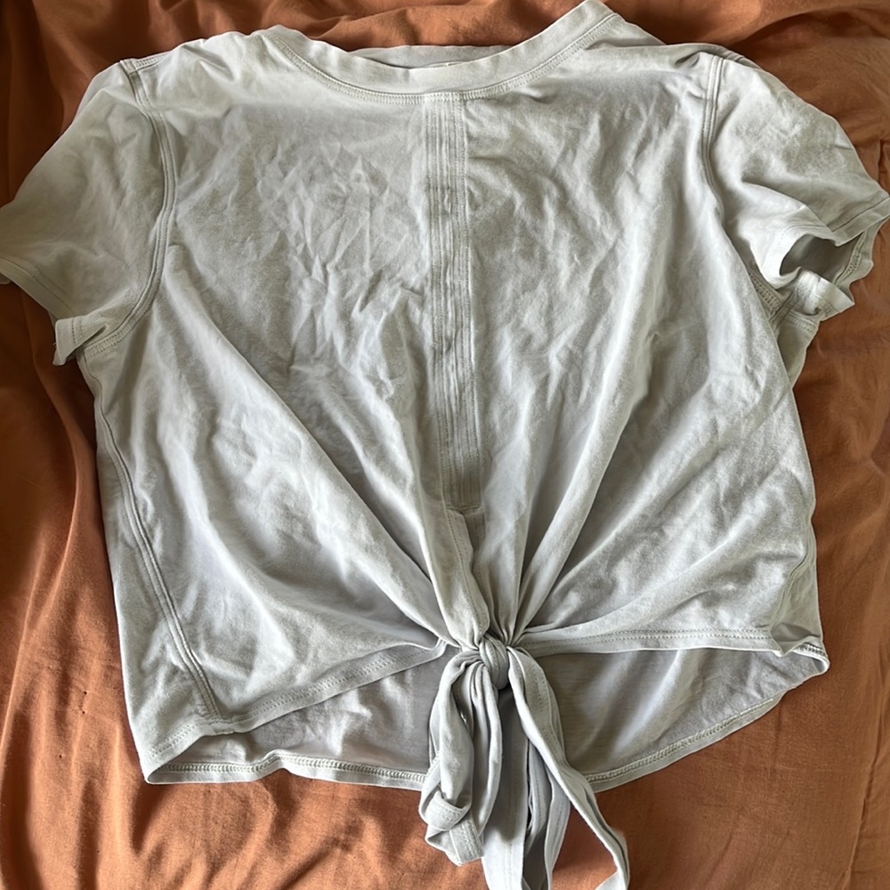 Lululemon white tee
